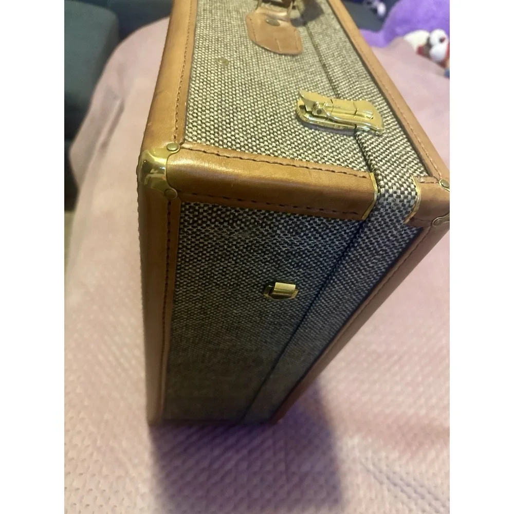 Vintage Brown Tweed Suitcase Luggage Hard Shell Travel Bag Gold Hardware